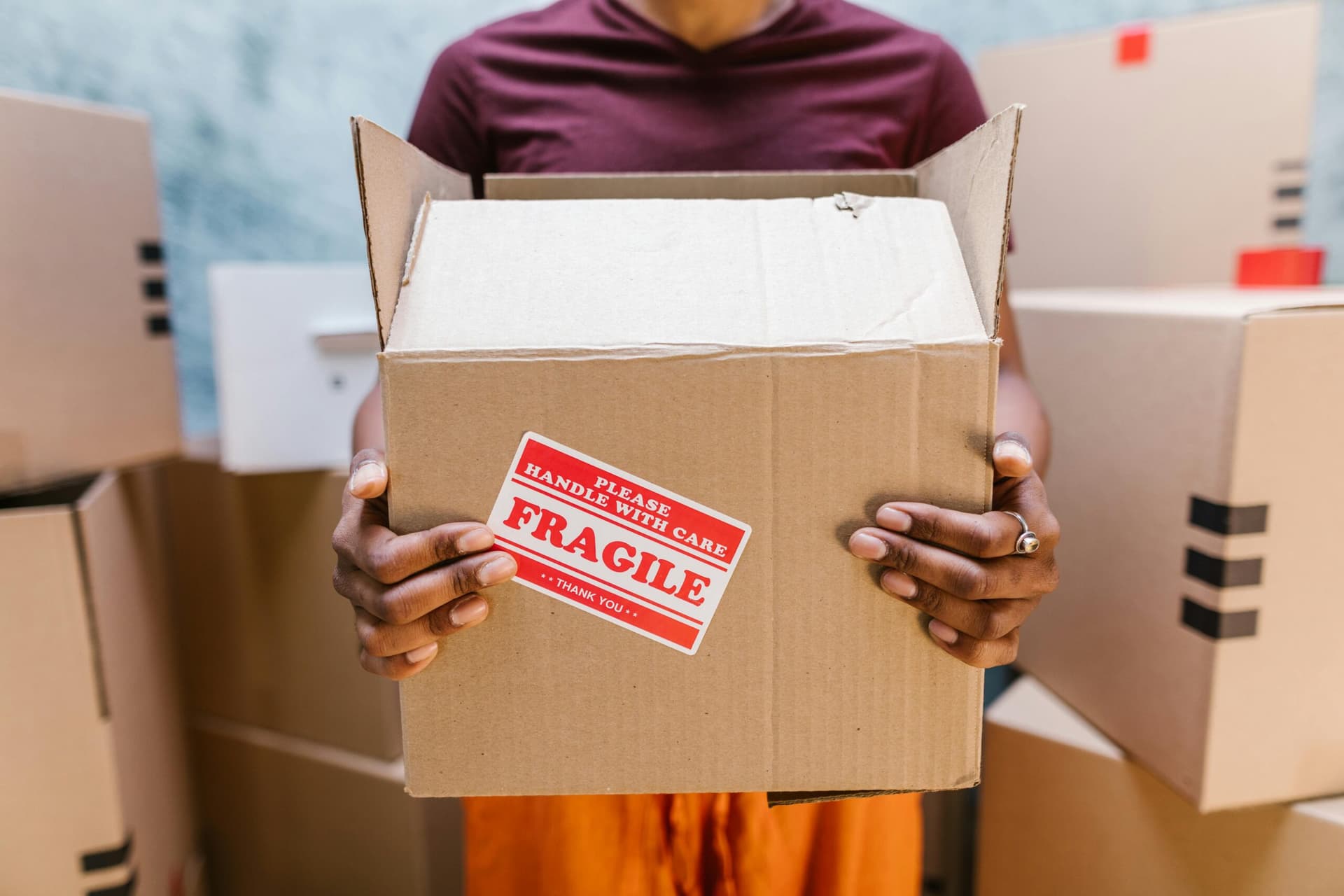 Apartment Moving in Charleston: Efficient Loading/Unloading by Local Students