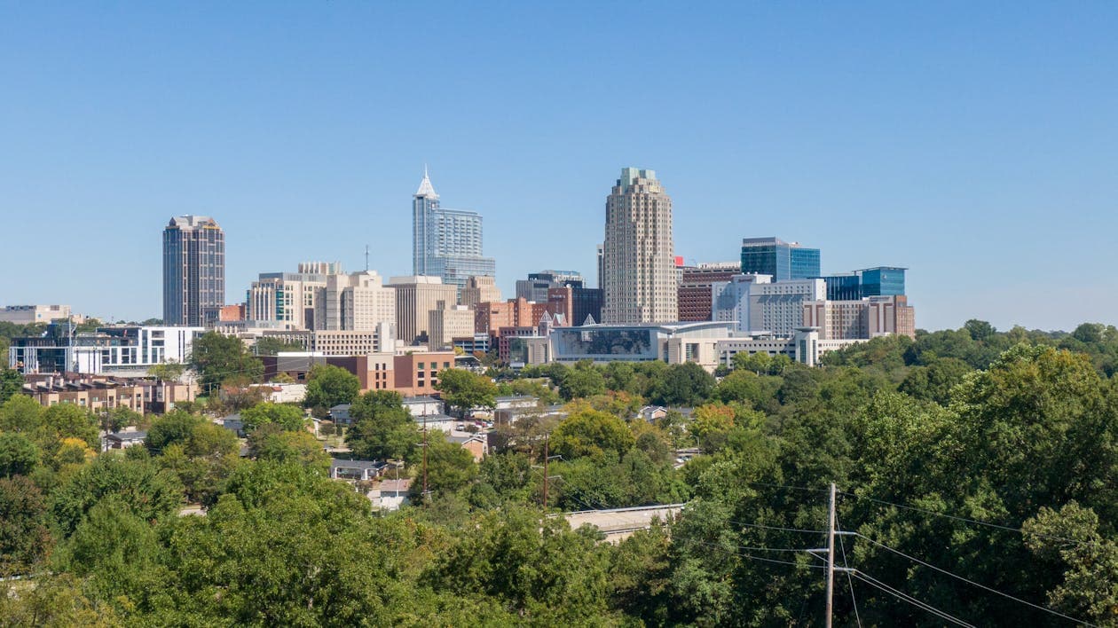 Comparing the Top Moving Companies in Raleigh, NC: Which Mover Is Right for You?