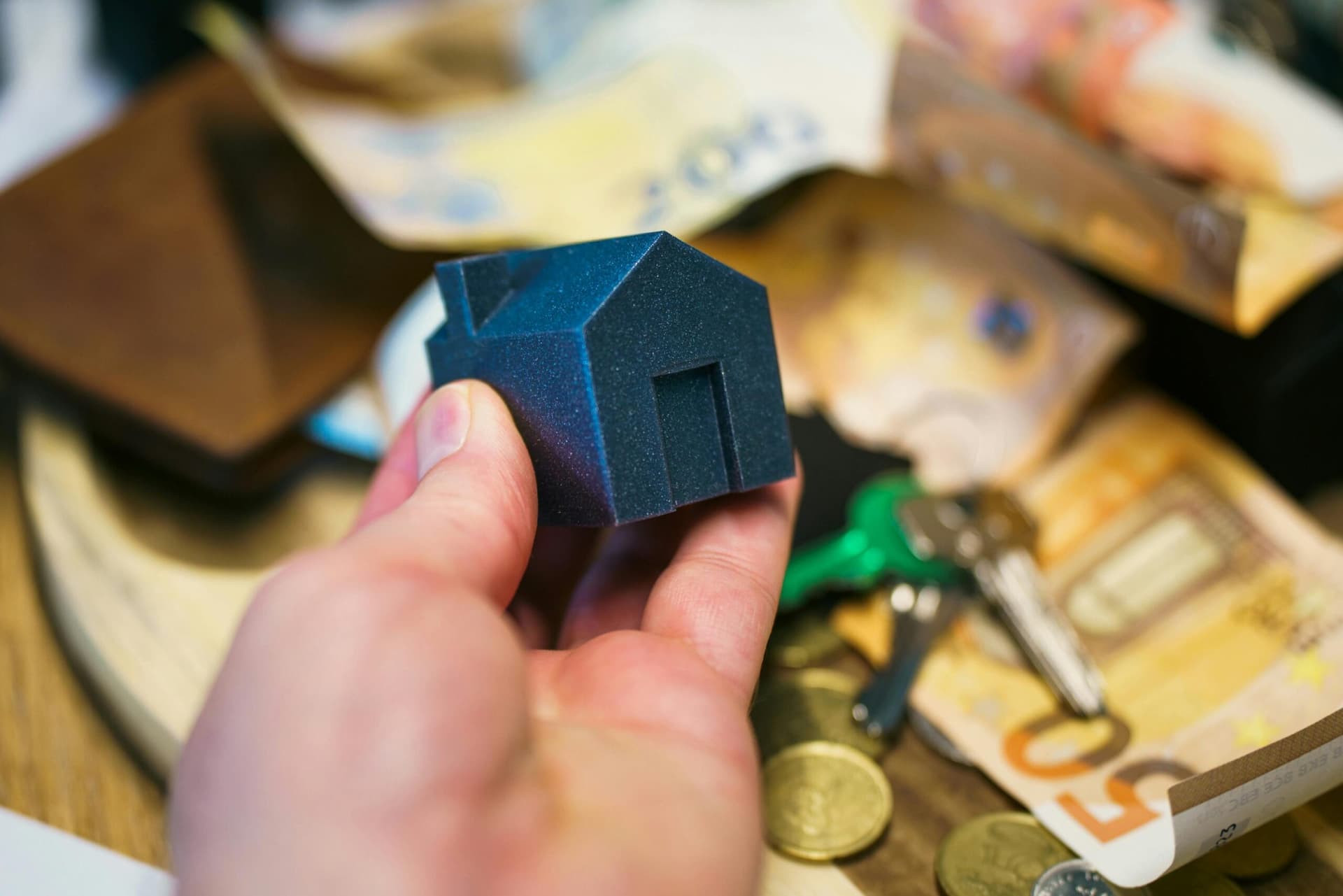 The Financial Perks of Renting Your Own Moving Truck (And Hiring Labor)